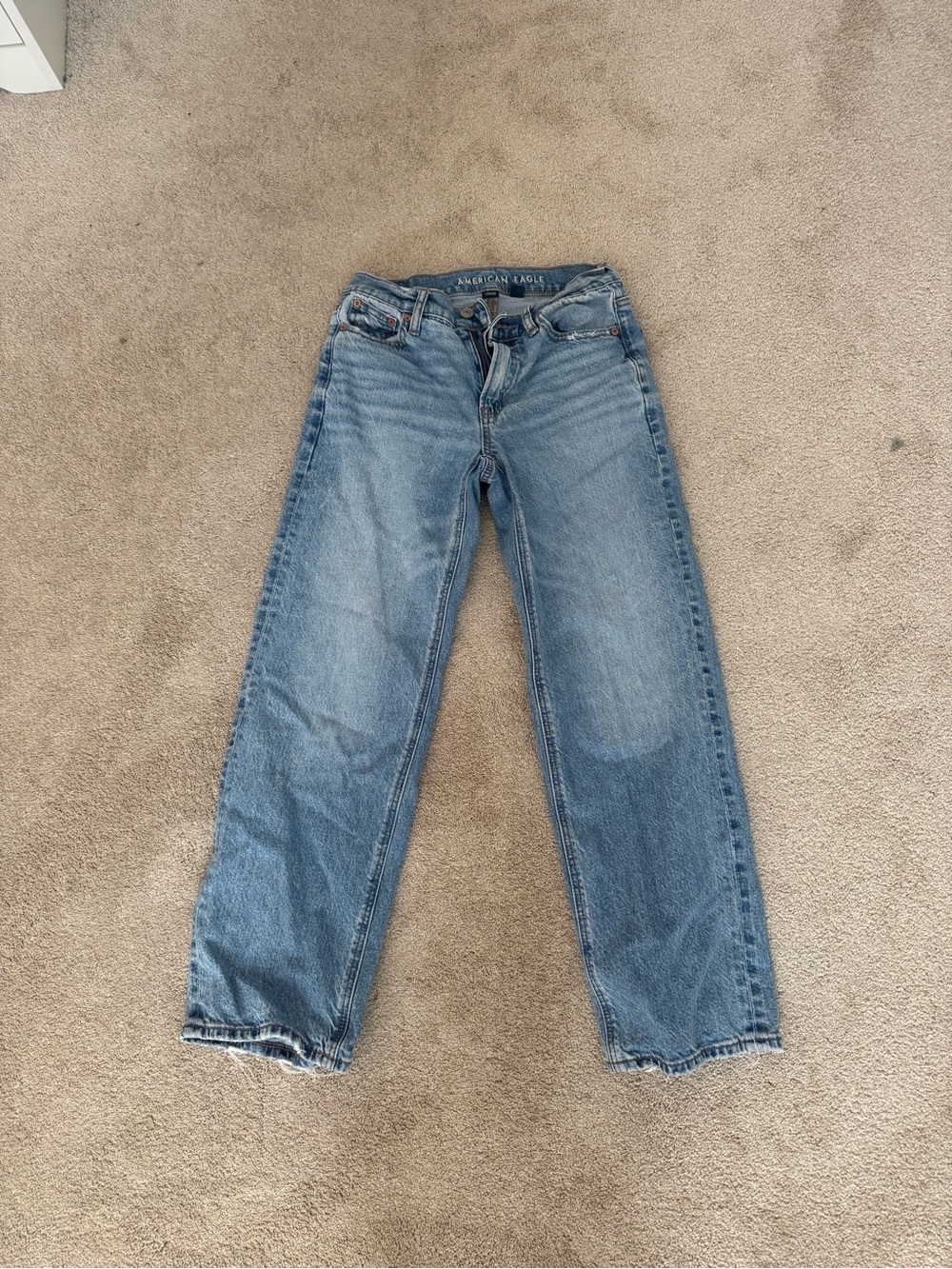 American Eagle Outfitters Medium Blue Relaxed Boyfriend Jeans